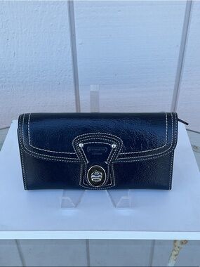 Vintage Coach Navy Leather Wallet with Silver Turnlock